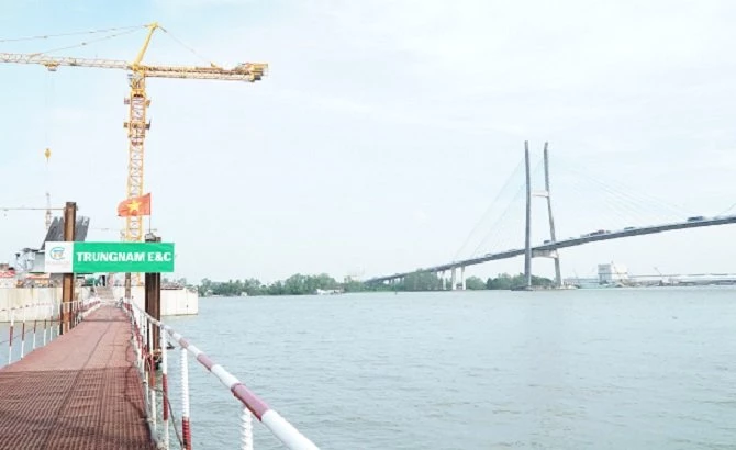 Ảnh 1: Cầu Mỹ Thuận 2 nối đôi bờ sông Tiền, nằm song song cầu Mỹ Thuận hiện hữu.