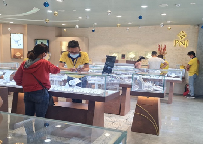 Ngày vía Thần Tài ở miền Tây: Cá lóc, vàng “ngóng” khách
