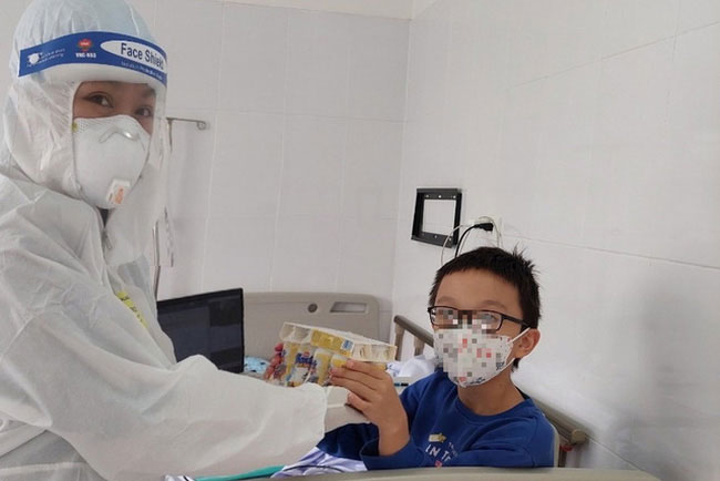 Trẻ em khoẻ mạnh khi mắc COVID-19 cũng có thể trở nặng, nguy kịch