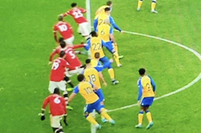 Sự tệ hại của Man United gói gọn trong một bức ảnh