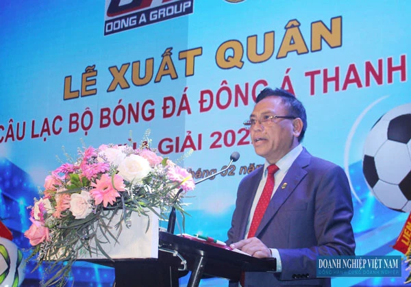 Ông Cao Tiến Đoan, Chủ tịch Hiệp hội Doanh nghiệp tỉnh, Chủ tịch CLB bóng đá Đông Á Thanh Hóa phát biểu tại buổi lễ.