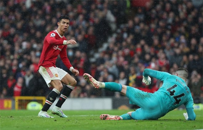 Ronaldo phung phí cơ hội trong trận Man United hòa Southampton 