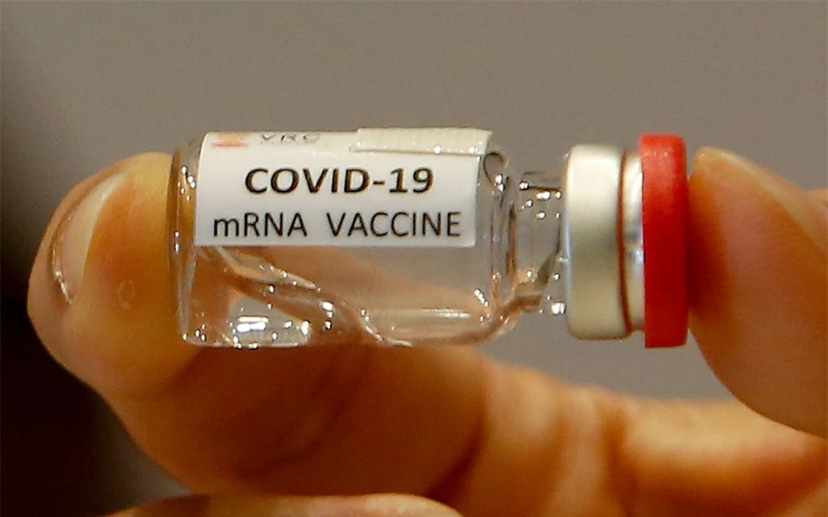Vaccine Covid-19. Ảnh: AARP.