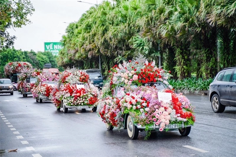 Valentine 2022: Màn tỏ tình ấn tượng nhất thế giới vừa diễn ra tại Hà Nội với 99.999 bông hồng