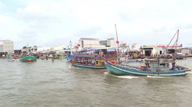 Cà Mau: Nhộn nhịp những chuyến tàu đánh bắt cập bến sau Tết 
