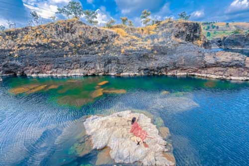 ‘Tuyệt tình cốc’ ở Đắk Lắk đẹp hút hồn với mặt nước trong vắt như gương