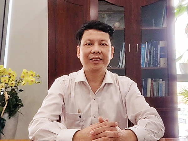 Ông Bùi Hồng Trung, Phó Giám đốc phụ trách Sở GTVT Đà Nẵng trả lời phỏng vấn Doanh nghiệp Việt Nam