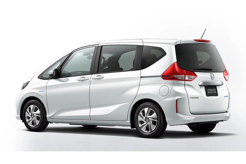 7. Honda Freed (doanh số: 4.838 chiếc).