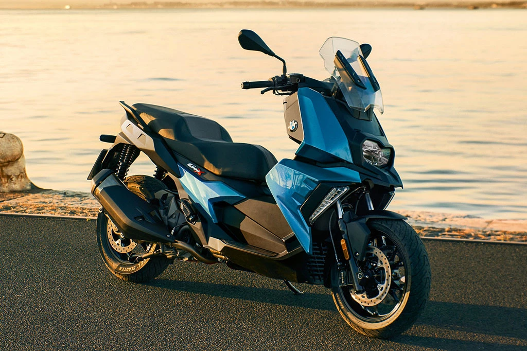 BMW C400 X.