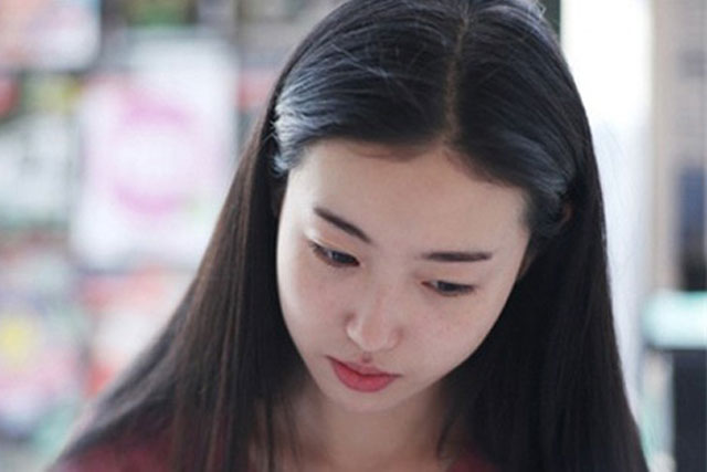 Mẹ chồng đột ngột bỏ đi, tôi chạy theo hỏi thì bà bật khóc đưa tôi sổ tiết kiệm 200 triệu và kiên quyết không về