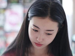 Mẹ chồng đột ngột bỏ đi, tôi chạy theo hỏi thì bà bật khóc đưa tôi sổ tiết kiệm 200 triệu và kiên quyết không về