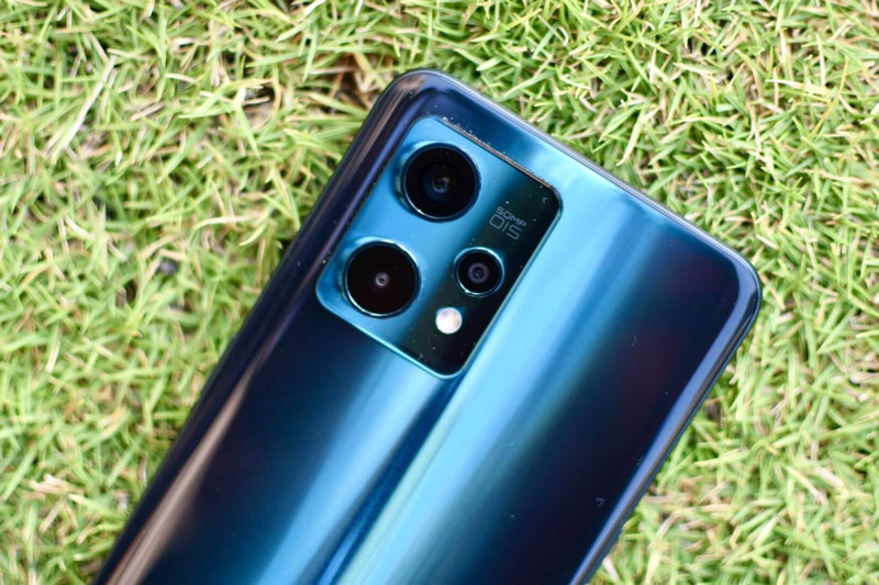 Realme 9 Pro 5G ra mắt với chip S695 5G, RAM 8 GB, sạc 33W, màn hình 120Hz, giá ‘mềm’