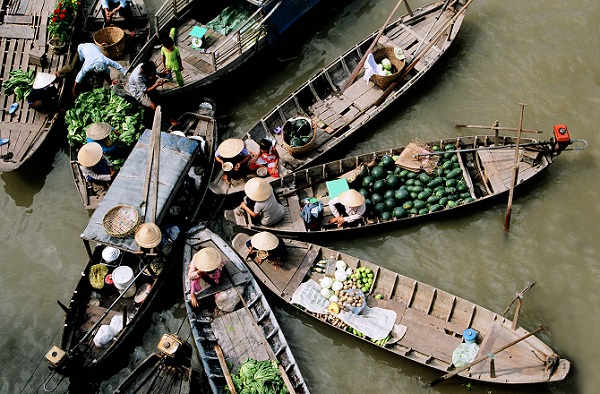 Chợ Nổi Cái Răng (TP Cần Thơ), khu chợ đặc trưng của vùng sông nước miền Tây.