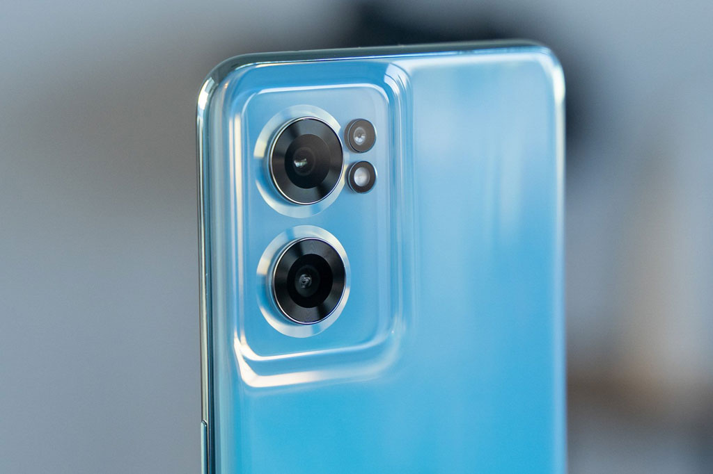 Smartphone chip Dimensity 900 5G, RAM 8 GB, sạc 65W, giá hơn 7 triệu