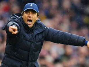Tottenham đề nghị Conte ngừng trả lời truyền thông Ý
