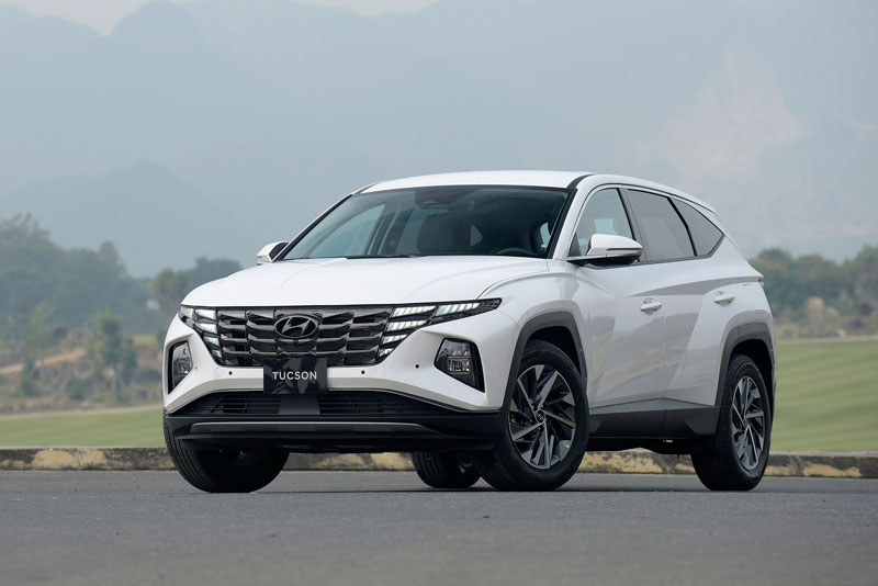 Hyundai Tucson thế hệ mới: Mỗi nơi bán một giá