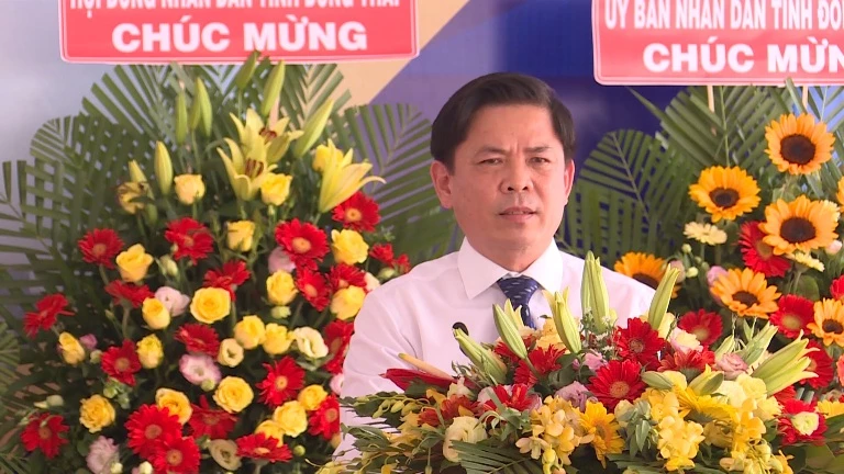 Ông Nguyễn Văn Thể, Bộ trưởng Bộ giao thông vận tải phát biểu tại buổi lễ khánh thành