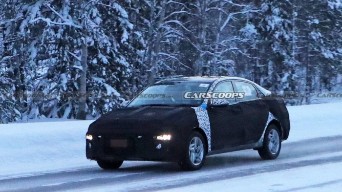 Hyundai Accent 2023 lộ diện trên đường chạy thử nghiệm