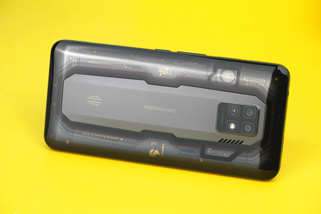 Smartphone cấu hình ‘siêu khủng’, màn hìnd 120Hz, sạc 135W, giá hơn 17 triệu