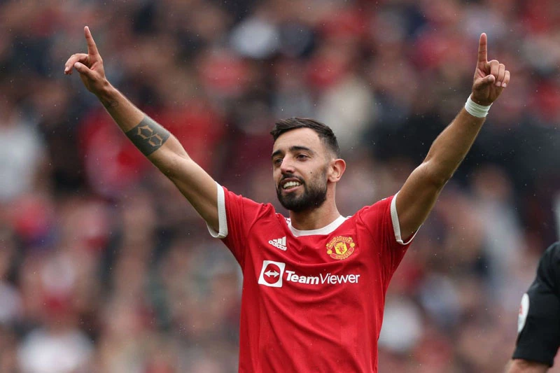 Tiền vệ trung tâm: Bruno Fernandes (Man Utd).