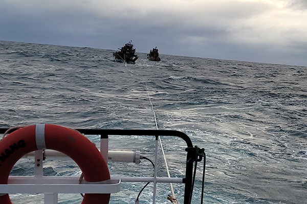 Cứu cùng lúc 2 tàu ngư dân Đà Nẵng gặp nạn trên biển