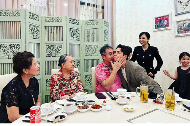 Đại gia Minh Nhựa tổ chức sinh nhật cho bố "nhiều tiền", quy mô khiến người ta cảm động