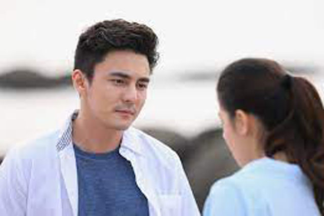 Đang loay hoay bắt xe taxi đi đẻ, bất ngờ người đàn ông lạ ngỏ ý muốn được giúp đỡ, để rồi anh tháo khẩu trang làm tôi hoảng sợ