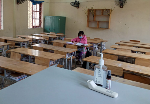 Còn 1 học sinh vẫn học trực tiếp, giáo viên F0 vẫn dạy trực tuyến: Có hiệu quả không?