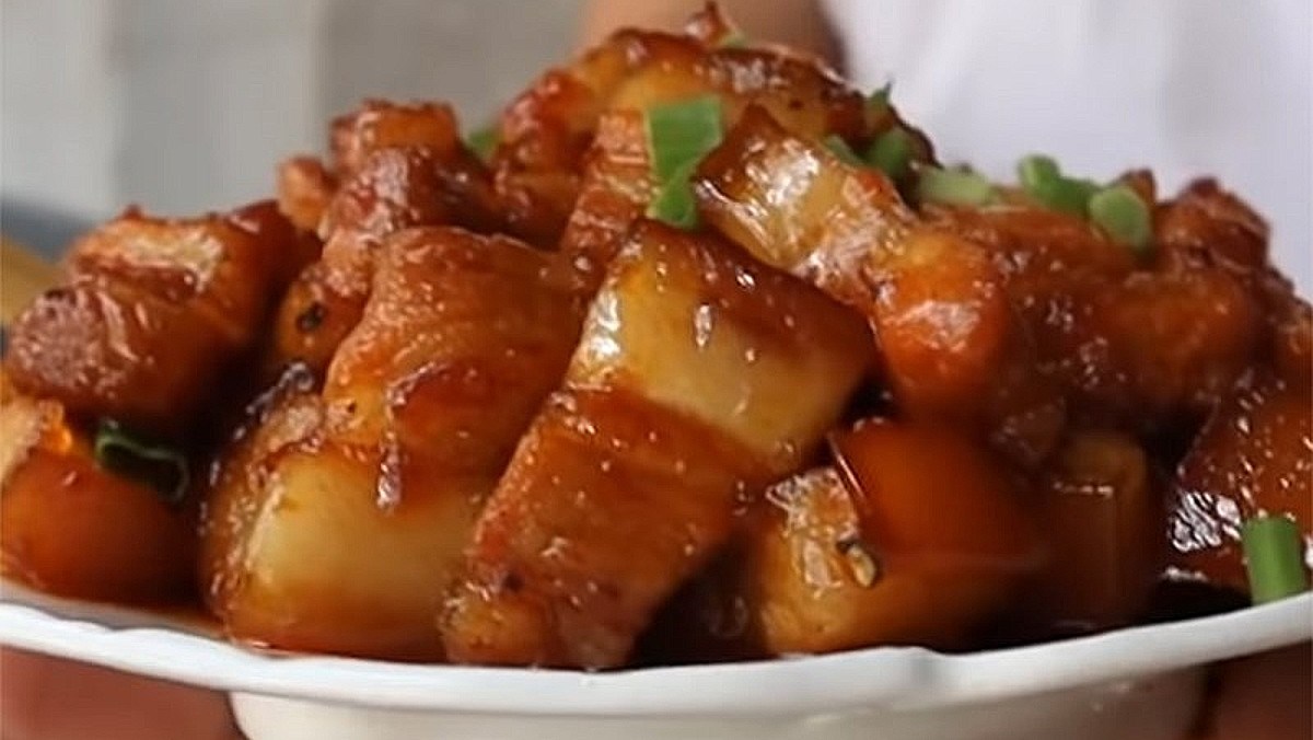 Hướng dẫn thực hiện món thịt lợn rim nước mắm