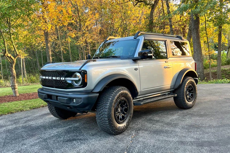 SUV địa hình: Ford Bronco Wildtrak 2 cửa (khoảng sáng gầm: 294,64 mm).