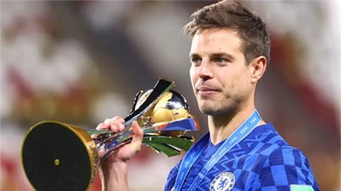 Barca không gặp trở ngại dù Chelsea có thể giữ chân Azpilicueta