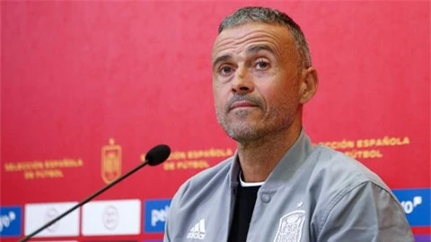 Luis Enrique làm dậy sóng tin đồn dẫn dắt MU