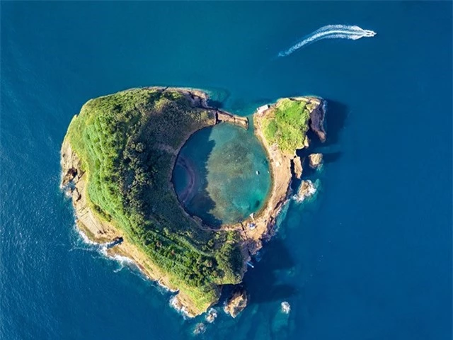 Azores - điểm đến l&yacute; tưởng cho một m&ugrave;a h&egrave; đầy hứa hẹn. Ảnh: National Geographic.