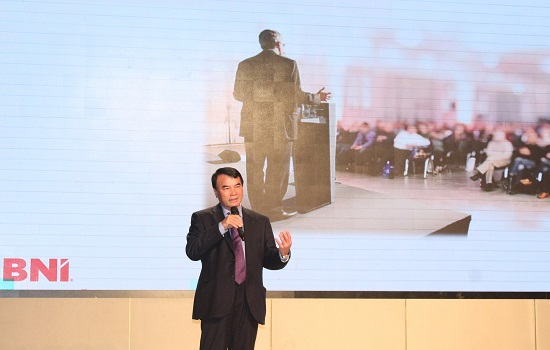 Doanh nhân như ong chúa để giữ chân ong thợ xây dựng doanh nghiệp