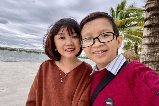 Cặp vợ chồng tí hon cao 1m20 chia sẻ về câu chuyện "có thể sinh con được không?"