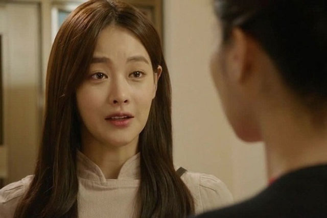 Gặp em dâu ở cửa hàng quần áo, cô ta đi với bạn nhưng vẫn móc mỉa một câu làm tôi nghẹn họng