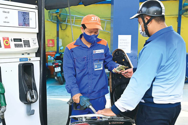 Sẽ nhập khẩu thêm 2,4 triệu m3 xăng dầu trong quý 2