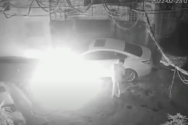 Bắt đối tượng tẩm xăng đốt ô tô để giải quyết mâu thuẫn