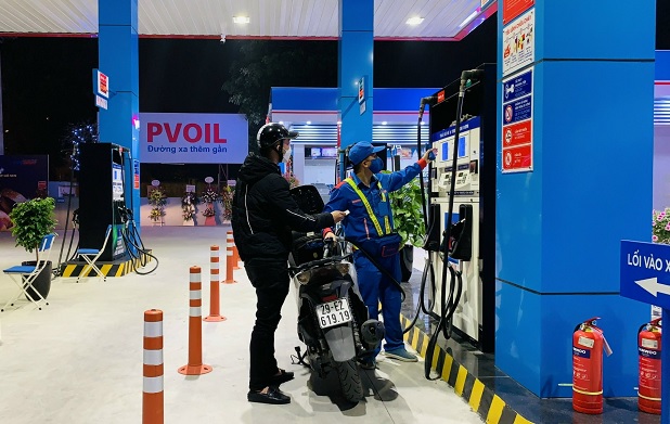 Bộ Công Thương yêu cầu tăng sản lượng nhập khẩu xăng dầu trong quý II