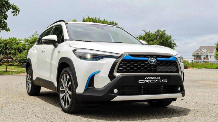Tăng giá, Toyota Corolla Cross vẫn bán chạy nhất phân khúc