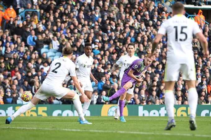 V&#xF9;i d&#x1EAD;p Leeds, Tottenham thu h&#x1EB9;p c&#xE1;ch bi&#x1EC7;t v&#x1EDB;i Top 4