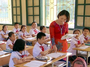 Giáo viên có được tự đi học chứng chỉ chức danh nghề nghiệp?