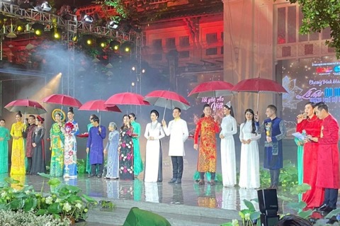 Lễ hội Áo dài Thành phố Hồ Chí Minh lần thứ 8 năm 2022