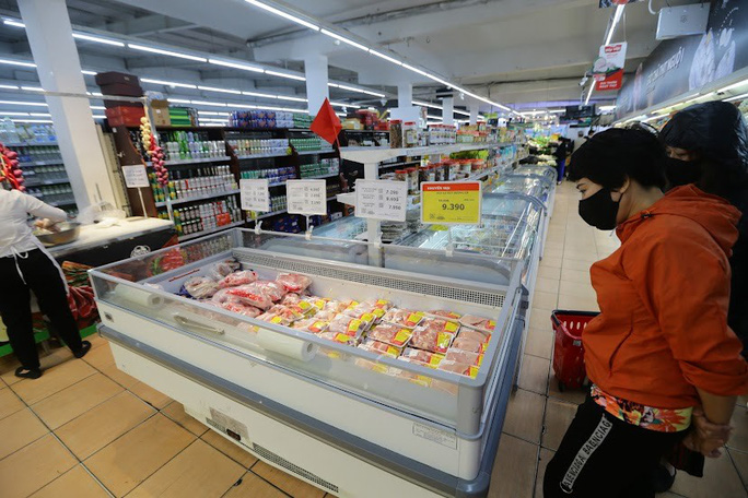 Giá xăng dầu lập đỉnh "đẩy" CPI tháng 2 tăng 1%