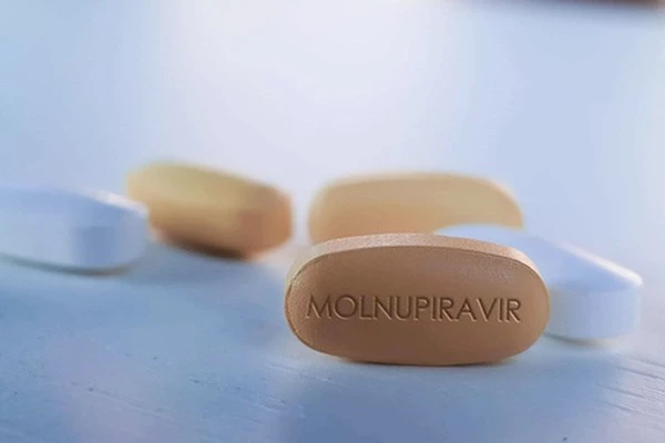 Sở Y tế Đà Nẵng yêu cầu các cơ sở bán lẻ thuốc trên địa bàn TP chỉ được bán thuốc có hoạt chất Molnupiravir khi người bệnh có đơn thuốc theo đúng quy định