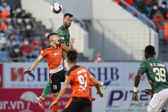 Ngô Hoàng Thịnh trở lại sau 1 năm treo giò, TP Hồ Chí Minh thủ hoà SHB Đà Nẵng