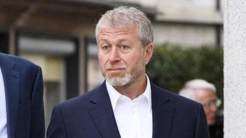 Abramovich rao bán Chelsea 3 tỷ bảng, tỷ phú Thụy Sỹ lập tức quan tâm