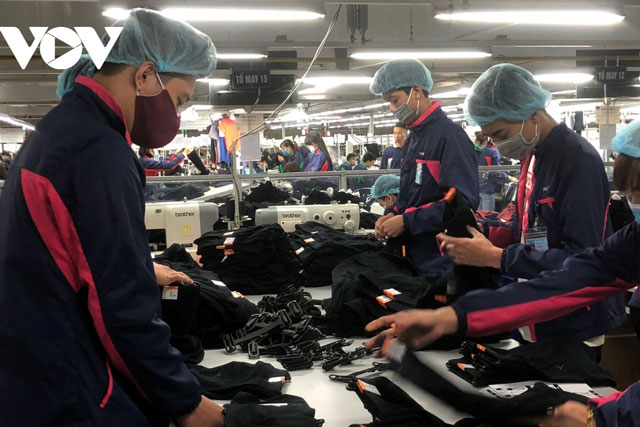 Dệt may, da giày lấy lại đà tăng trưởng mới sau thời gian trầm lắng vì đại dịch COVID-19