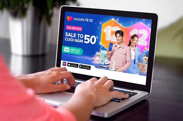 Người tiêu dùng ngày càng mạnh tay chi tiền mua hàng trên các sàn thương mại điện tử