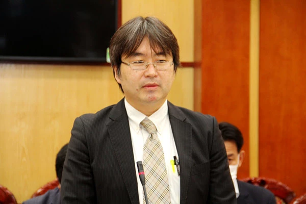 Ngài YAMAMOTO Kohei, Bí thư thứ hai Đại sứ quán Nhật Bản tại Việt Nam phụ trách xúc tiến đầu tư, thương mại phát biểu tại buổi làm việc.